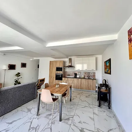 Quiet 2br In Spinola Bay Near Beaches דירה *
