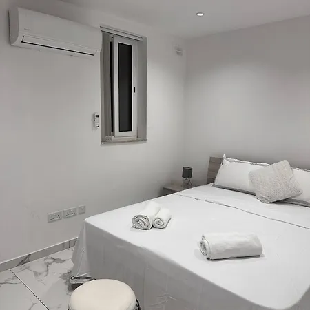 Quiet 2br In Spinola Bay Near Beaches * Saint Julian's
