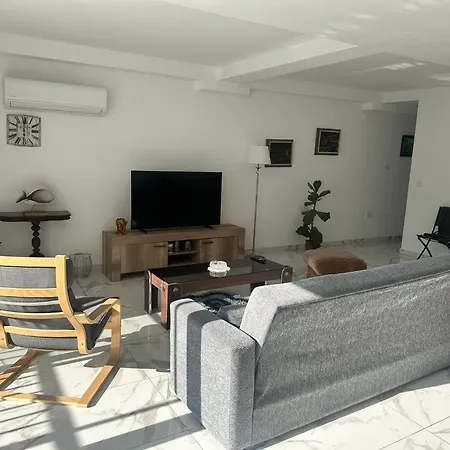 Quiet 2br In Spinola Bay Near Beaches 公寓