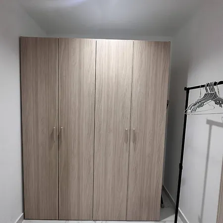 Quiet 2br In Spinola Bay Near Beaches דירה